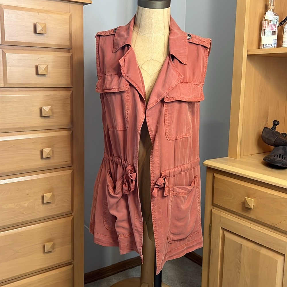 EUC Sanctuary size S/P open vest